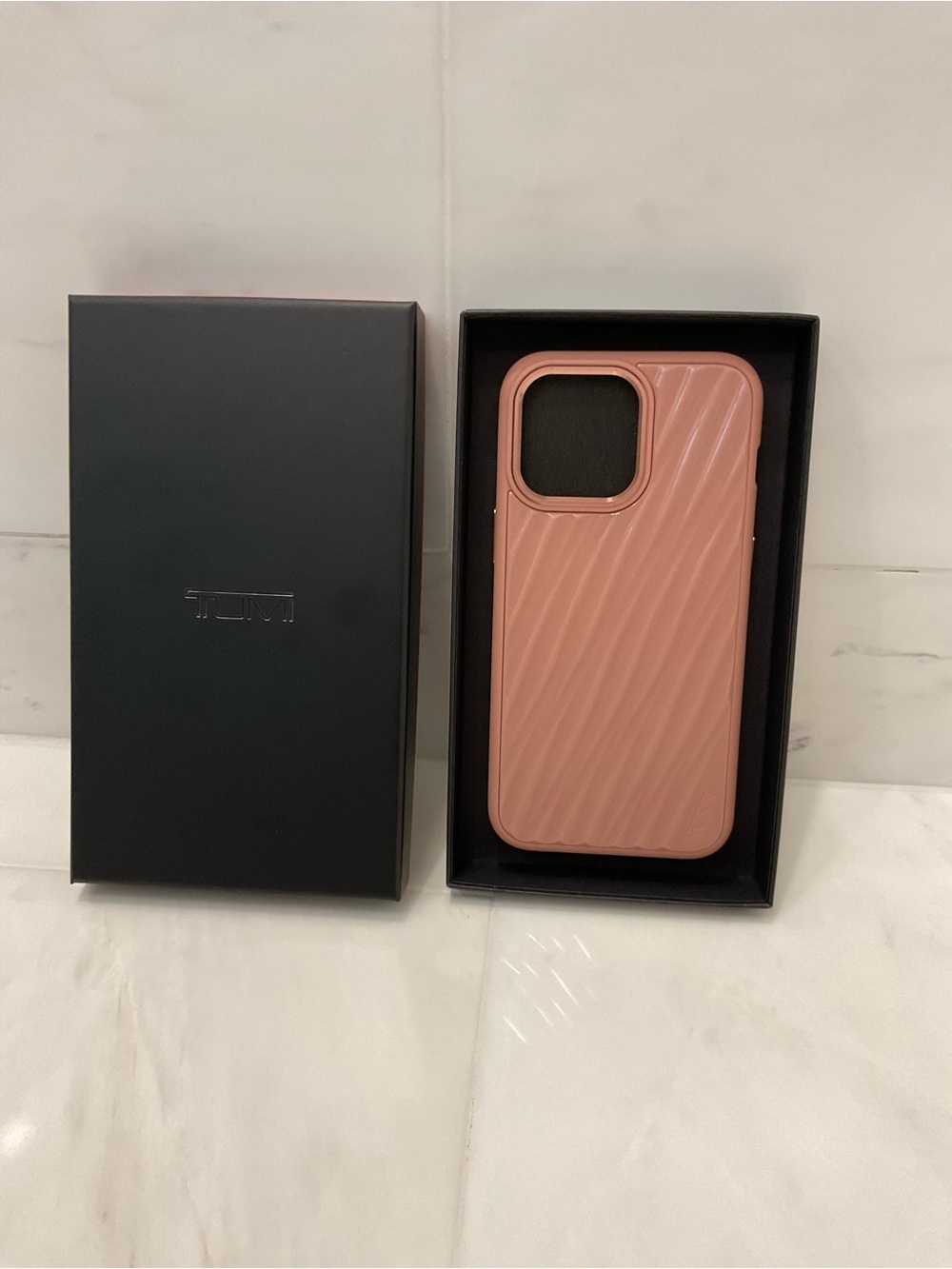 NIB Tumi 19 Degree POLYCARBONATE Apple iPhone 15 Pro MAX Phone Case - BLUSH PINK
